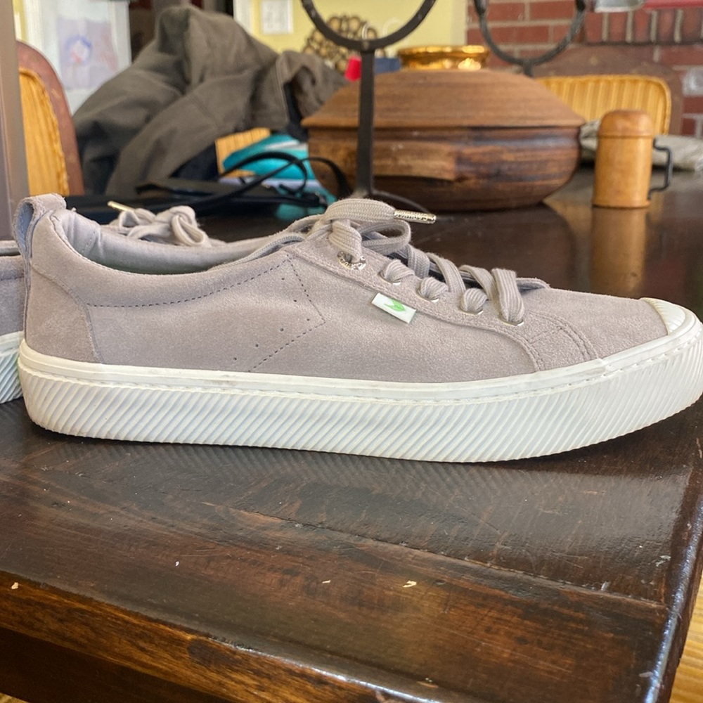 Suede cariama excellent conditions